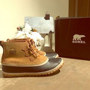 Sorel Out n About boot Size 5Y/6.5W